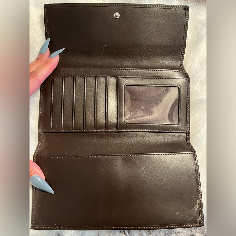 Coach Signature Wallet - Picture 8 of 9